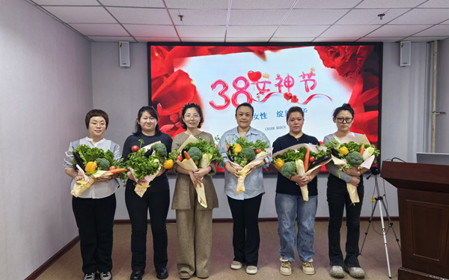 標題：“三八”綻放芳華  共赴春日之約
瀏覽次數(shù)：1239
發(fā)表時間：2025-03-07
