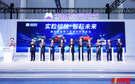 標(biāo)題：驚艷亮相！“中農(nóng)機(jī)·華德”“雙出捆”新品備受矚目
瀏覽次數(shù)：3731
發(fā)表時(shí)間：2025-10-28